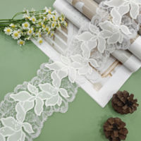 Découpe au laser de matériaux en velours, dentelle à double couche pour lingerie, soutien-gorge, robes de mariée et chemises pour hommes.