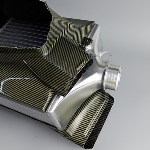 อินเตอร์คูลเลอร์ Jagrow High Performance CNC พร้อมฝาครอบนำอากาศคาร์บอนไฟเบอร์สำหรับ Porsche 911 992 - Product Image 3