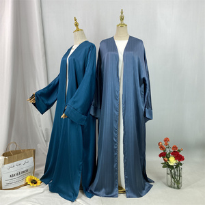 1439 #   Abaya Kimono en Satin Lisse pour Femmes Musulmanes, Manches Fendues, Légère et Respirante, Modèle Printemps, Abayas Modestes avec Ligne Argentée - Product Image 3