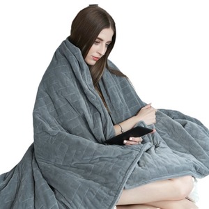<b>Weighted</b> Quilted <b>Blanket</b> Set Light Gray Thickened Warm Winter Therapy Bedding Simple Geometric Pattern Mixed Filler Machine Wash - Product Image 4