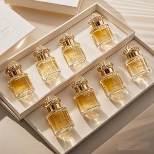 Petites boîtes d'emballage cadeau brillant à lèvres de luxe carrées, blanc noir, logo personnalisé, gaufrage, estampage, carton de luxe pour parfum - Product Image 5