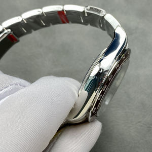 นาฬิกาข้อมือผู้ชายสไตล์คลาสสิกหรูหรา ผลิตจากสแตนเลสสตีล ระบบจักรกล กันน้ำ เรืองแสง พร้อมปฏิทิน ขายส่งจากโรงงานในจีน - Product Image 5