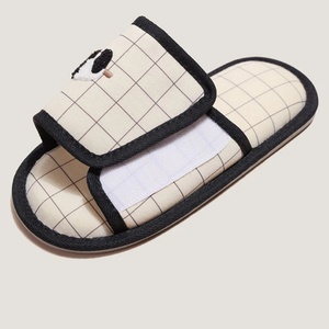 Nuovo stile all'ingrosso cotone a scacchi Panda in cotone a punta aperta <span class=keywords><strong>pantofole</strong></span> per le donne e gli uomini - Product Image 3