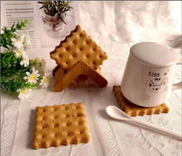 Sous-verre créatif en bois massif, isolant thermique et anti-brûlure, avec design épuré et options multi-formes