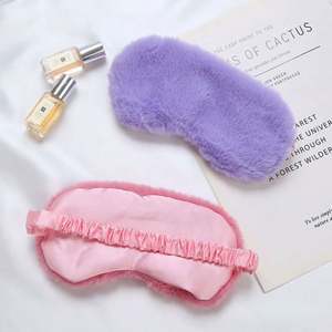 Masque pour les yeux en fausse fourrure satinée douce et moelleuse avec ombrage léger et respirant pour les voyages - Product Image 2