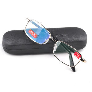 Lunettes de lecture anti-lumière bleue argent/noir de nouvelle conception <span class=keywords><strong>pour</strong></span> hommes - Monture carrée personnalisée <span class=keywords><strong>pour</strong></span> visage long <span class=keywords><strong>pour</strong></span> utilisation avec téléphone/<span class=keywords><strong>iPad</strong></span> - Product Image 4