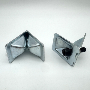 Cornière moderne en nylon et plastique pour fenêtres et portes avec vis de soudure, insonorisée et facile à installer - Product Image 3
