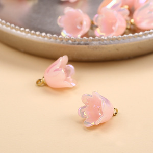 Charms en plastique multicolores 3D <span class=keywords><strong>Fleur</strong></span> <span class=keywords><strong>de</strong></span> muguet Pendentifs en métal couleur or Boucles d'oreilles DIY Bijoux pour femmes - Product Image 3