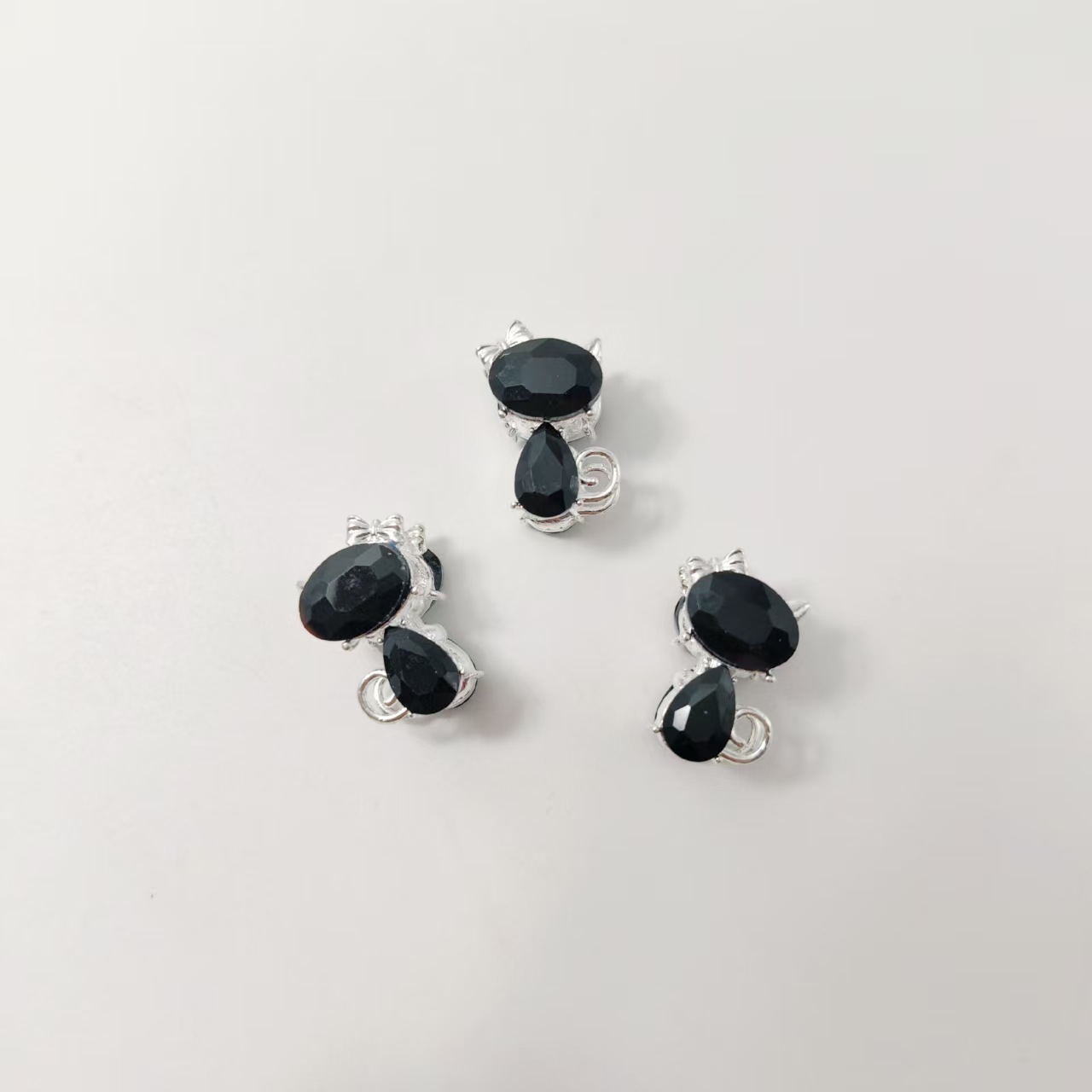 Diamant noir plaqué argent