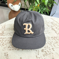 Gorra de Béisbol Premium Bordada para Niños, con Visera Plana, Logotipo Personalizado, de Algodón, 5 Paneles, Sin Estructura, para Niños Pequeños, Gorras al por Mayor