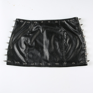 Mini-jupe en cuir PU style punk avec clous, jupe courte moulante sexy pour un look tendance et audacieux - Product Image 6