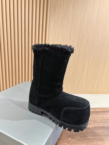 Botas de Nieve de Plataforma con Forro de Piel Cálida para Mujer, Diseño de Lujo Original, Punta Redonda Grande, Suela Gruesa, Botas de Gamuza para Mujer y Hombre - Product Image 4