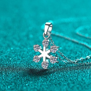 Collier pendentif en diamant motif fleur de neige, or blanc massif 18 carats, diamant de laboratoire VVS1 D Clarity, bijoux fins - Product Image 5