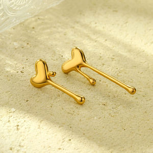 Boucles d'oreilles en or à coeur Unique à la mode pour les femmes à la mode Vintage bijoux en acier inoxydable boucles d'oreilles pour les fêtes - Product Image 4