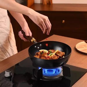 Zhangqiu Hammered Iron Mini Wok 28cm Uncoated Non-stick Stir Fry Pan For Household Cooking - Product Image 5
