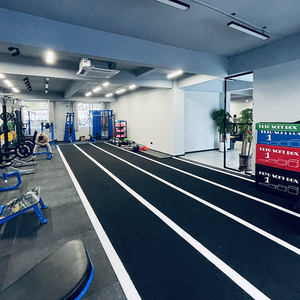 Tapis de gymnastique multifonctionnel en <span class=keywords><strong>gazon</strong></span> artificiel noir/<span class=keywords><strong>gris</strong></span> avec impression de logo - Product Image 2