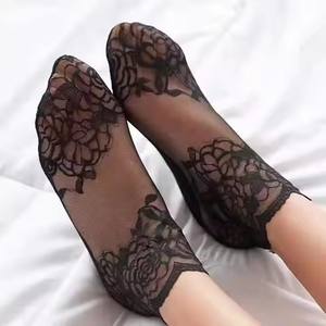 Chaussettes en dentelle pour femmes d'été, sexy, antidérapantes, invisibles, chaussettes de doublure, élastiques, confortables, fines, respirantes, chaussettes courtes noires pour femmes - Product Image 2