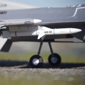 Avion de chasse RC F-16C Fighting Falcon FMS <span class=keywords><strong>70mm</strong></span> <span class=keywords><strong>EDF</strong></span> haute performance avec 5 kits de décalcomanies, moteur brushless KV1850 et ESC - Product Image 3