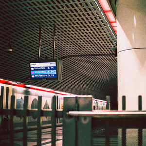 Usine personnalisée 28 36 46 pouces Bus Rail Transport <span class=keywords><strong>Metro</strong></span> Train Métro Itinéraire Information Affichage Bar Type Écran d'affichage Lcd - Product Image 5