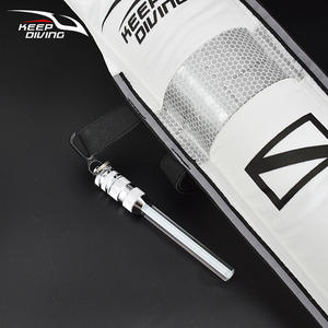 Linterna LED Sumergible KEEP DIVING con SMB, Luz Fluorescente Intermitente para Buceo Nocturno, Luz Trasera QD 900 - Product Image 3