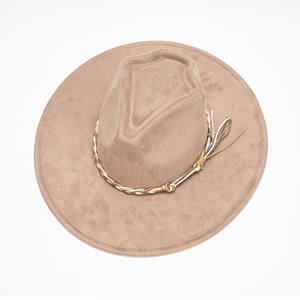 หมวกเฟโดราปีกกว้างสีชมพูคุณภาพสูงสำหรับทุกเพศ วัสดุหนังวีแกน ลายวาดมือ เหมาะสำหรับงานทางการ ธุรกิจ ลำลอง และงานปาร์ตี้ - Product Image 1