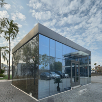 Maison mobile de conteneur en verre de conception chinoise de structure en acier préfabriquée esthétiquement plaisante durable pour la villa d'appartement