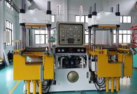 Machine à fabriquer des jouets en silicone / Machine hydraulique de vulcanisation à chaud pour la fabrication de jouets Pop It Fidget en silicone 200 tonnes
