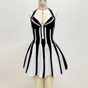 Abito Fasciante con Allacciatura al Collo per Donna, Sexy, Schiena Scoperta, <span class=keywords><strong>a</strong></span> <span class=keywords><strong>Righe</strong></span> Bianche <span class=keywords><strong>e</strong></span> Nere, Mini Abito da Sera per Feste <span class=keywords><strong>e</strong></span> Club - Product Image 4