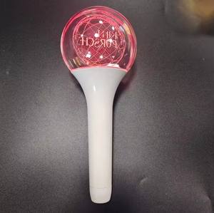 แท่งไฟ LED สำหรับคอนเสิร์ตและงานปาร์ตี้ ของขวัญแท่งไฟเชียร์สำหรับแฟนคลับ <span class=keywords><strong>KPOP</strong></span> ของตกแต่งงานปาร์ตี้เรืองแสงสำหรับแฟนคอนเสิร์ต - Product Image 2