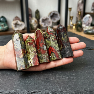 Vente en gros de tours, baguettes et obélisques en jaspe sang de dragon naturel, pour le Feng Shui, la guérison, l'artisanat en cristal et la thérapie minérale - Product Image 3
