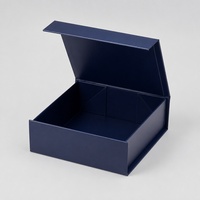 Boîte cadeau bleu marine à fermeture magnétique pour vêtements, fleurs, chocolat et emballage de produits de luxe avec personnalisation de la marque
