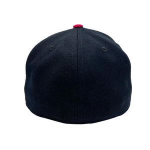 Berretto sportivo classico a 6 pannelli con logo ricamato personalizzato dal design accattivante con ricamo alla moda flat bill FIFTY Fitted cap close back - Product Image 5