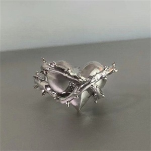 Bagues rétro en forme d'ailes d'ange, cœur noir avec cornes du <span class=keywords><strong>diable</strong></span> pour femmes, bagues ouvertes à la mode, bijoux pour doigts, cadeau d'halloween - Product Image 2