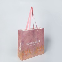Sac cadeau réutilisable écologique Yu Mo avec poignées découpées en carton blanc et papier kraft pour exposition