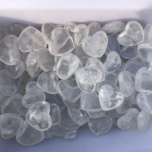 Venta al por mayor de fábrica: Piedra de cuarzo natural transparente en forma de corazón, pulida, para sanación Reiki, gema del amor, para joyería, regalo, decoración del hogar. - Product Image 1