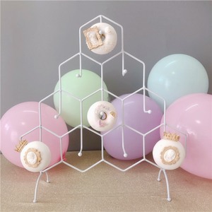 Présentoir à donuts en fer forgé de style européen pour mariages, anniversaires, centres de table de desserts, présentoir à pain pour pâtisseries et boutiques de gâteaux - Product Image 3
