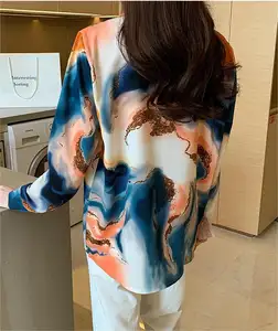 2024 Wholesale Hundreds Hot Sale Tops High Quality Elegant Blouse Abstract Pattern Printed Tops