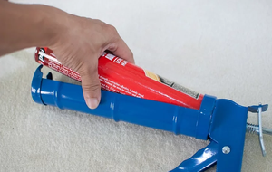 Fabricant de calfeutrage 300ml Mastic silicone et <span class=keywords><strong>acrylique</strong></span> à usage général <span class=keywords><strong>Pistolet</strong></span> de calfeutrage sans fil pour fenêtre avec échantillon gratuit - Product Image 4