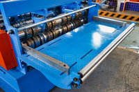 Machine de fabrication de dalles métalliques à grande vitesse personnalisée pour la construction de sols