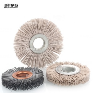 Rouleau de <span class=keywords><strong>brosse</strong></span> en acier pour ponceuse <span class=keywords><strong>Brosse</strong></span> <span class=keywords><strong>métallique</strong></span> <span class=keywords><strong>à</strong></span> tambour <span class=keywords><strong>Brosse</strong></span> de nettoyage <span class=keywords><strong>à</strong></span> tête en mousse torsadée durable - Product Image 3