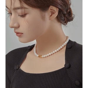 Collar de Moda Versátil para Mujer, Estilo Lujoso y Ligero, con Perlas de Agua Dulce, Diseño Elegante y Sencillo para Uso Diario - Product Image 2
