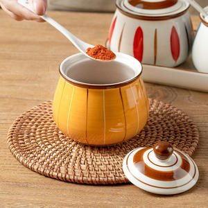 Ensemble de pots à épices en céramique multicolores portables haut de gamme avec couvercle, capacité de 330 ml, design contemporain pour la cuisine à domicile - Product Image 3