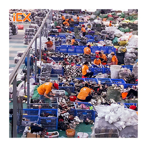 Ropa y zapatos de segunda mano deportivos de marca de lujo usados Premium - Product Image 4