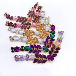 Personnaliser les chaussures et accessoires pour femmes, accessoires charmants pour tongs, chaîne de chaussures en diamant en forme de V - Product Image 1