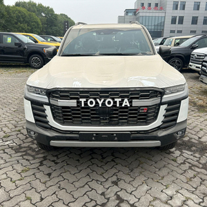 Coche <span class=keywords><strong>de</strong></span> <span class=keywords><strong>Segunda</strong></span> <span class=keywords><strong>Mano</strong></span> en Venta TOYOTA <span class=keywords><strong>LAND</strong></span> <span class=keywords><strong>CRUISER</strong></span> SERIE 300 VX V6 4.0L Gasolina, Carros Usados Baratos en Venta Modelo Clásico <span class=keywords><strong>de</strong></span> Lujo - Product Image 1