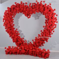 Autre Décoration Florale Géante Romantique : Arche en Forme de Cœur avec Fond de Scène Fleuri, Roses Rouges et Blanches pour Décoration de Mariage