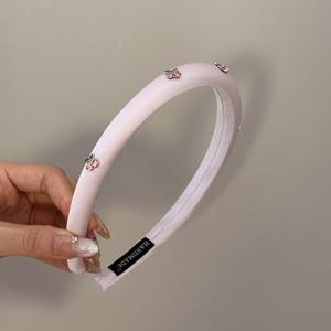 عصابة رأس للفتيات بتصميم جميل لطيف أحمر/وردي مزين بحجر الراين كرز فاخر للسيدات الشابات عصابة شعر يومية - Product Image 4