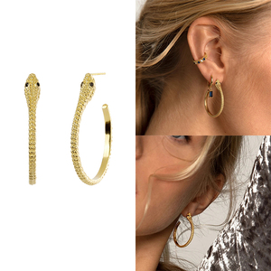 Boucles d'oreilles créoles grandes en laiton plaqué or 18 carats ROXI Fashion, forme serpent, bijoux tendance - Product Image 2
