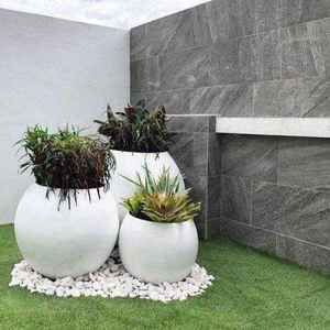 Jardinière de jardin en fibre de verre écologique de qualité supérieure, grand pot à fleurs durable, léger et décoratif pour la maison et la pelouse - Product Image 4