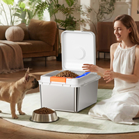 Conteneur de stockage portable pour aliments pour animaux de compagnie en acier inoxydable 24L avec couvercle à ouverture par pression, joint en silicone hermétique et suivi de la date de fraîcheur